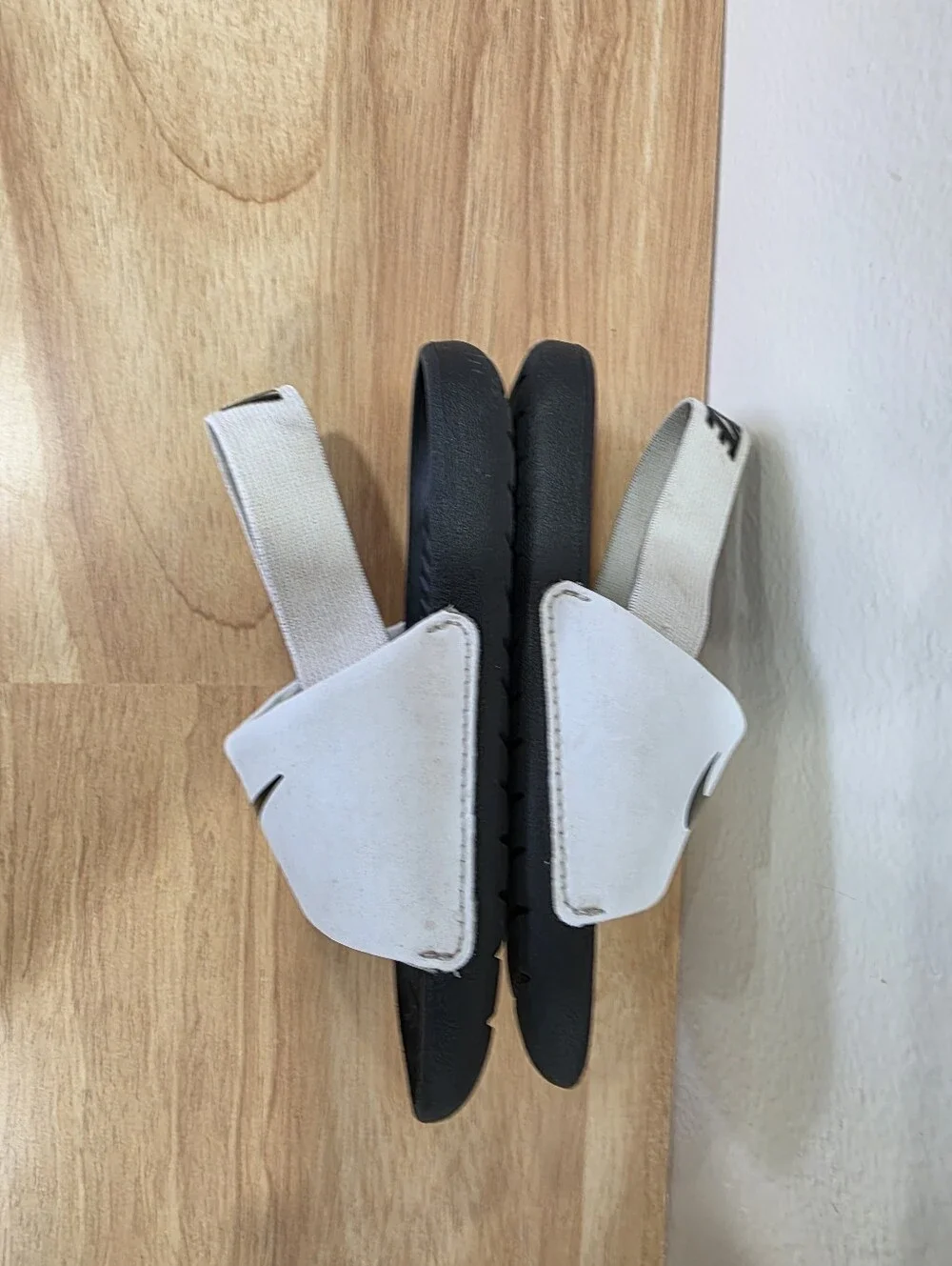 Nike Kids Kawa BV1094-100 White Black Slip-On Open Toe Slide Sandals Size 8C